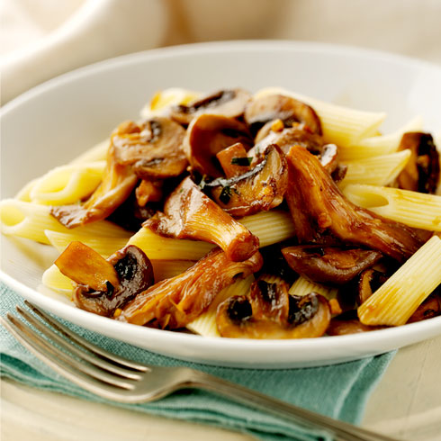 Pasta with mushrooms and brandy