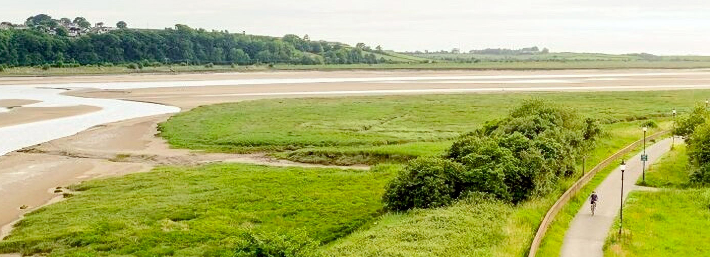 Tarka Trail Devon cycle path going past the estuary