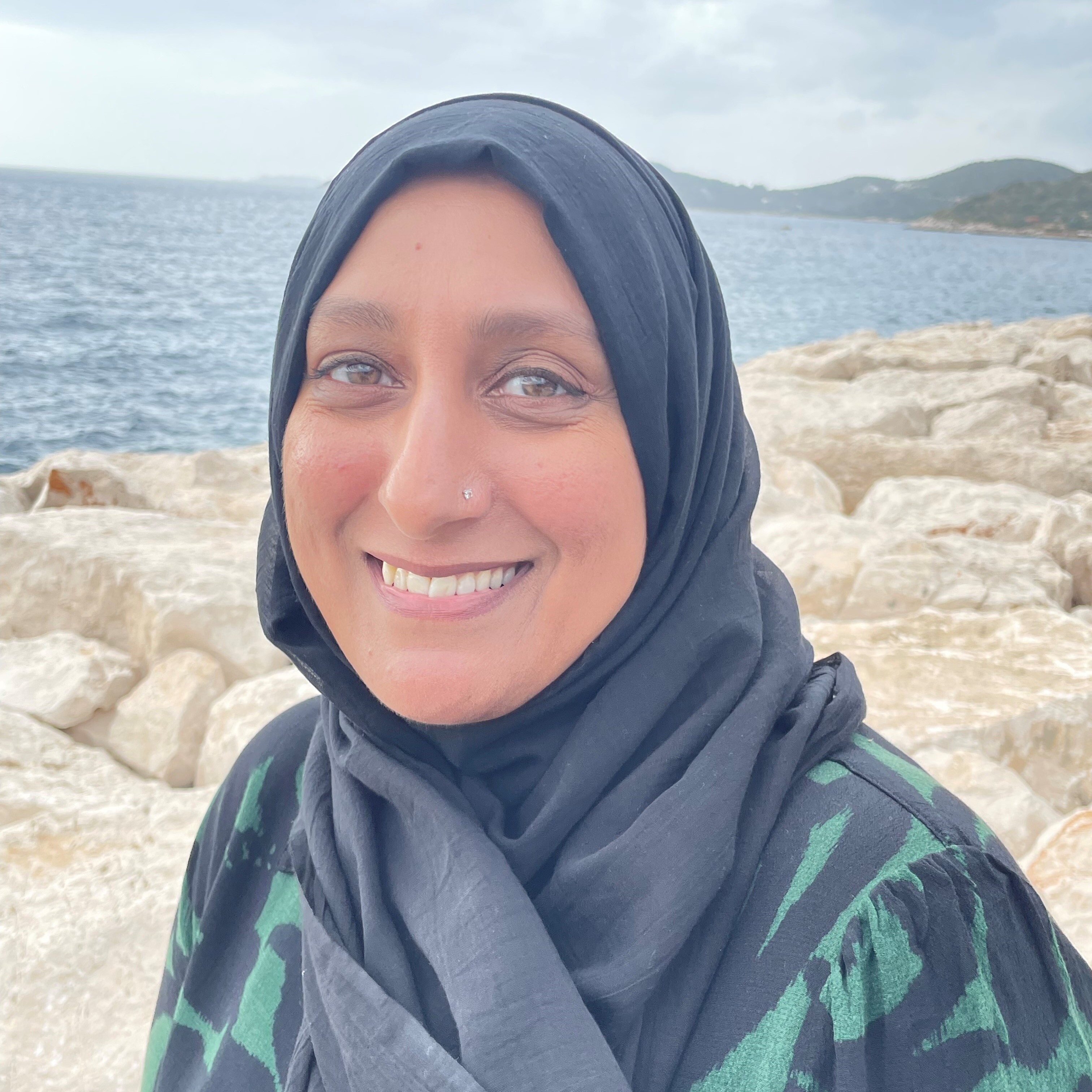 Allia was diagnosed with breast cancer in 2019. After finishing treatment she set up a support group so South Asian women in her community.
