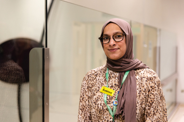 Sabina Khan, Macmillan Consultant Head & Neck Therapeutic Radiographer Macmillan Professional Excellence Awards finalist