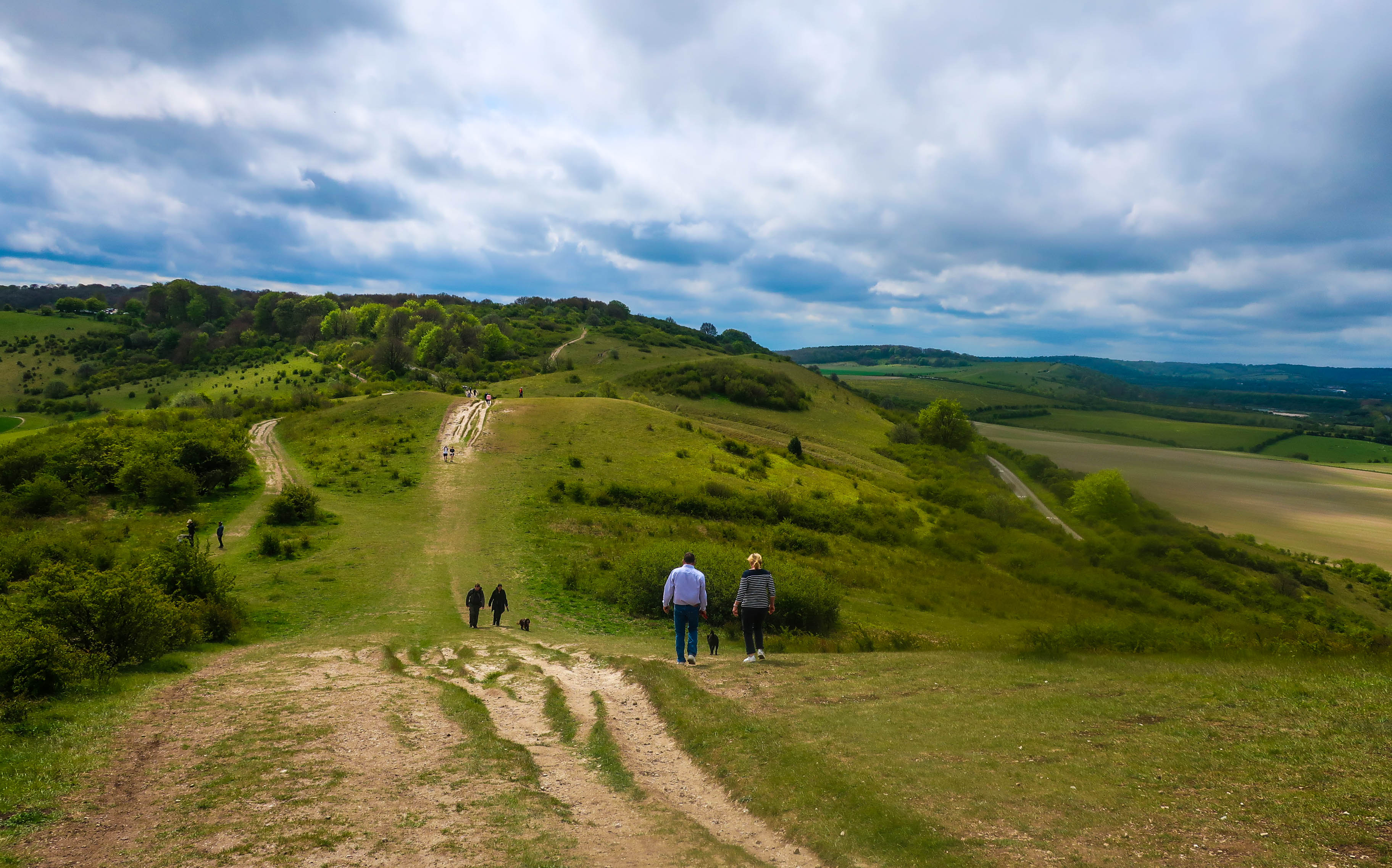 People hiking on Ivinghoe Beacon